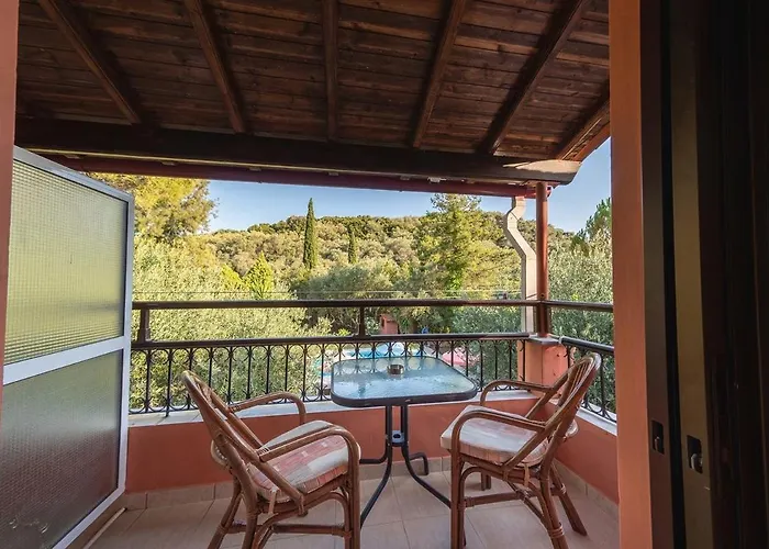 Mimosa Apartments With Pool