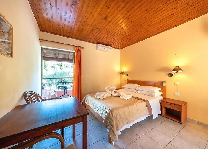 Mimosa Apartments With Pool